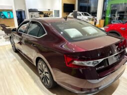 
										Skoda Superb full									